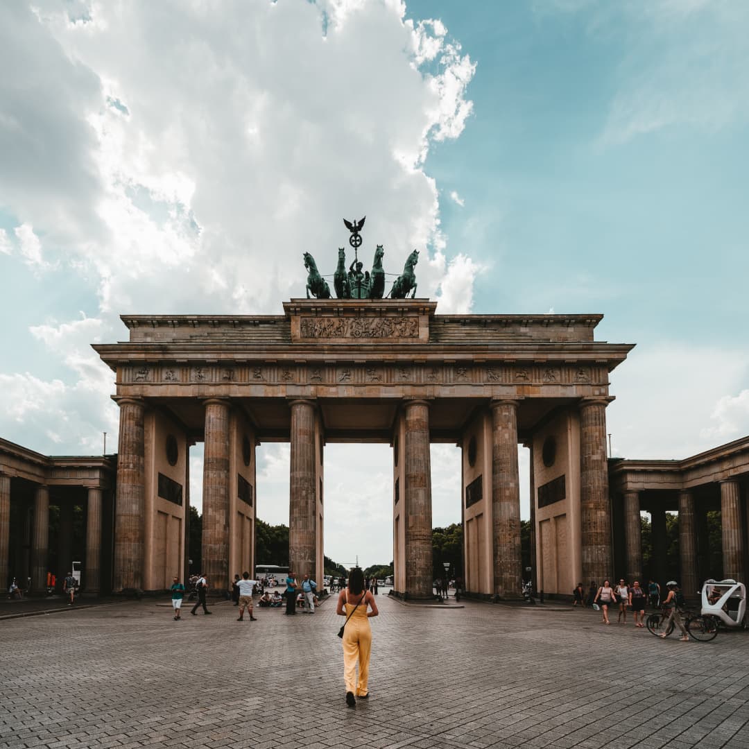 Warum Hyaluronsäure-Filler aus Deutschland die beste Wahl sind: Hohe Qualitätsstandards, innovative Forschung und kompetente Anwendung